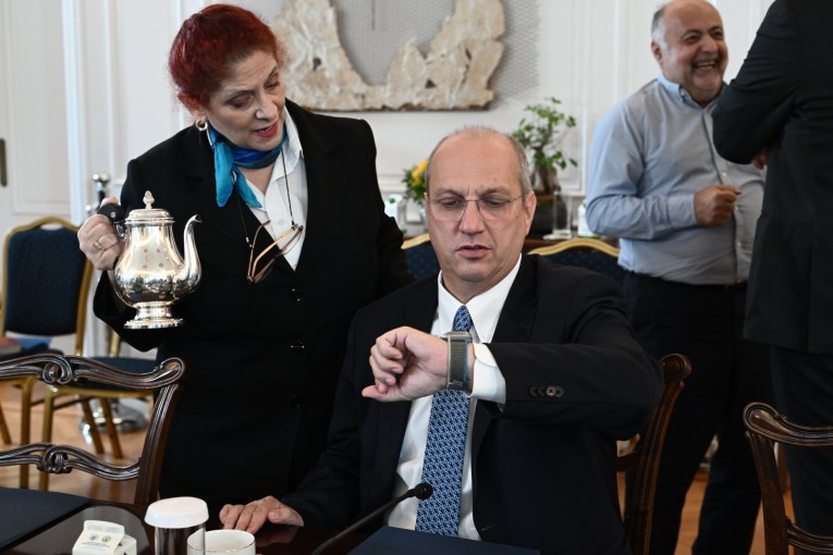 O Γιάννης Οικονόμου στο τελευταίο υπουργικό Συμβούλιο / Eurokinissi O Γιάννης Οικονόμου στο τελευταίο υπουργικό Συμβούλιο / Eurokinissi