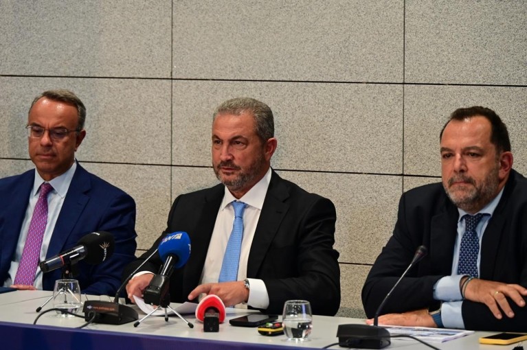 Χρήστος Σταϊκούρας (Α), Αλέξανδρος Εξάρχου (Κ), Νίκος Κουρέτας (Δ), Γιάννης Κέμμος/Flash.gr Χρήστος Σταϊκούρας (Α), Αλέξανδρος Εξάρχου (Κ), Νίκος Κουρέτας (Δ), Γιάννης Κέμμος/Flash.gr