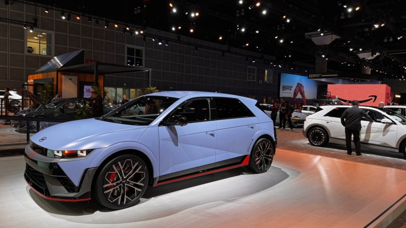 auto-show-hyundai.jpg?v=0 auto-show-hyundai.jpg?v=0