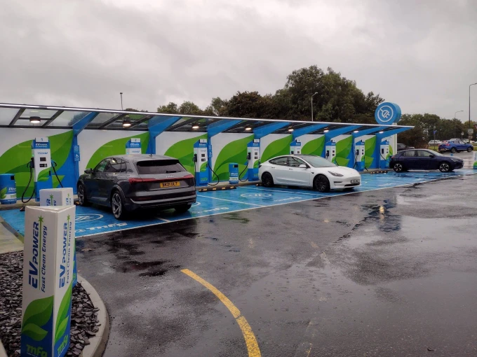 2025charging-electric-cars1.jpg?v=0 2025charging-electric-cars1.jpg?v=0