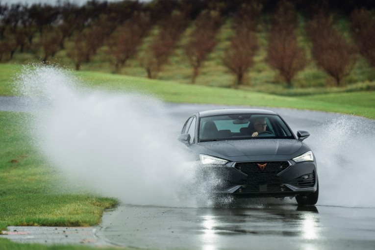 cupra-leon-1d.jpg?v=0 cupra-leon-1d.jpg?v=0