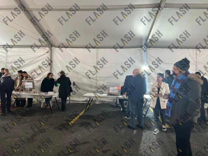 Flash.gr, Νίκος Νανούρης Flash.gr, Νίκος Νανούρης