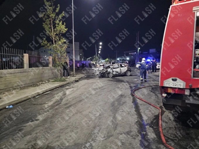 Τραγωδία στον Ασπρόπυργο: Συνοδηγός απανθρακώθηκε μέσα σε αυτοκίνητο -  Άλλοι 3 τραυματίες | Flash
