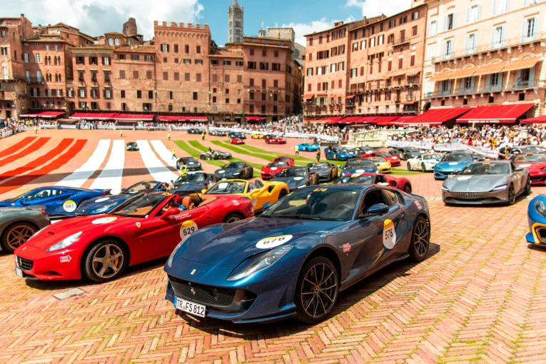 1000-miglia-2023-siena-ferrari.jpg?v=0 1000-miglia-2023-siena-ferrari.jpg?v=0