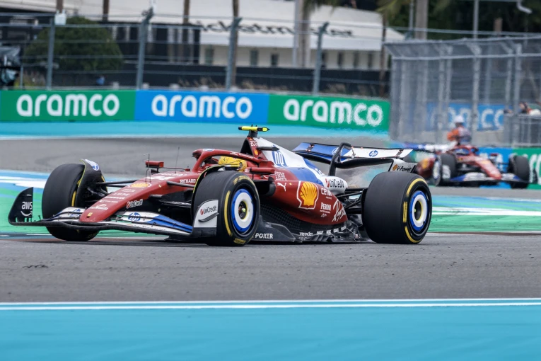 Φωτογραφία αρχείου: ΑΠΕ-ΜΠΕ Grand Prix Μαϊάμι Lewis Hamilton Φωτογραφία αρχείου: ΑΠΕ-ΜΠΕ Grand Prix Μαϊάμι Lewis Hamilton