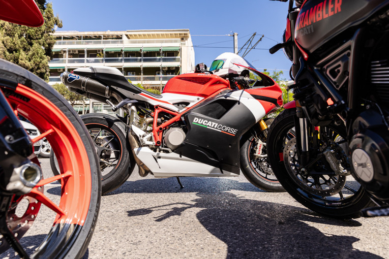 ducati-ride-10.jpg ducati-ride-10.jpg