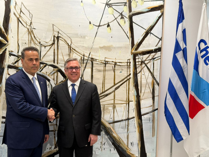 Η συνάντηση Παπασταύρου με στελέχη της Chevron / Φωτ.: ΥΠΕΝ Η συνάντηση Παπασταύρου με στελέχη της Chevron / Φωτ.: ΥΠΕΝ