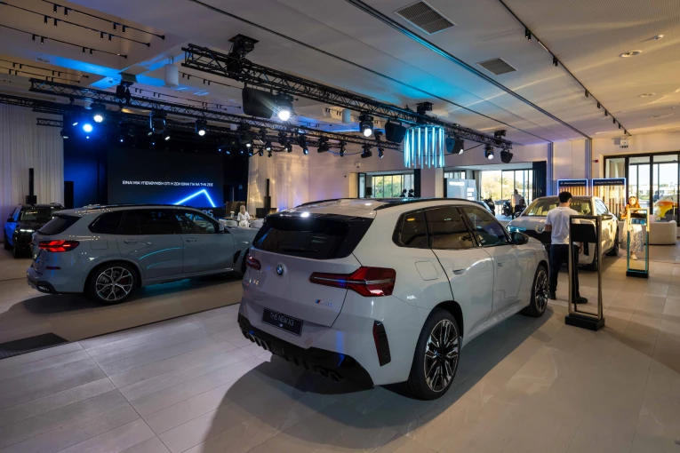 bmw-oikosati6.jpg?v=0 bmw-oikosati6.jpg?v=0