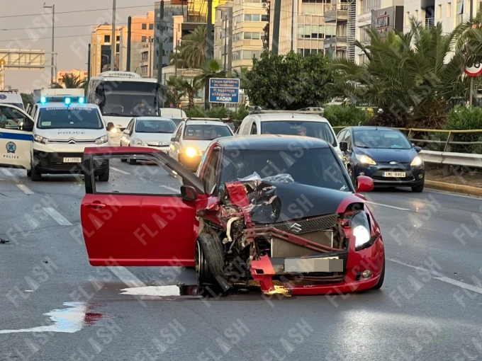 Τροχαίο στη λεωφόρο Συγγρού Τροχαίο στη λεωφόρο Συγγρού