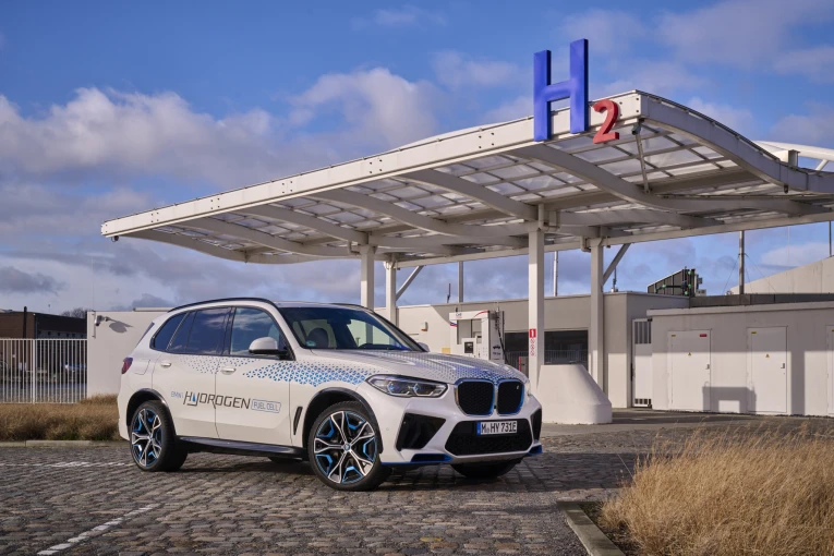 bmw-ix5-hydrogen.jpg?v=0 bmw-ix5-hydrogen.jpg?v=0