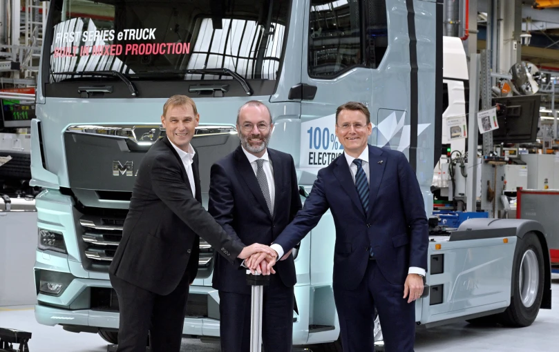 man-etruck1.jpg?v=0 man-etruck1.jpg?v=0