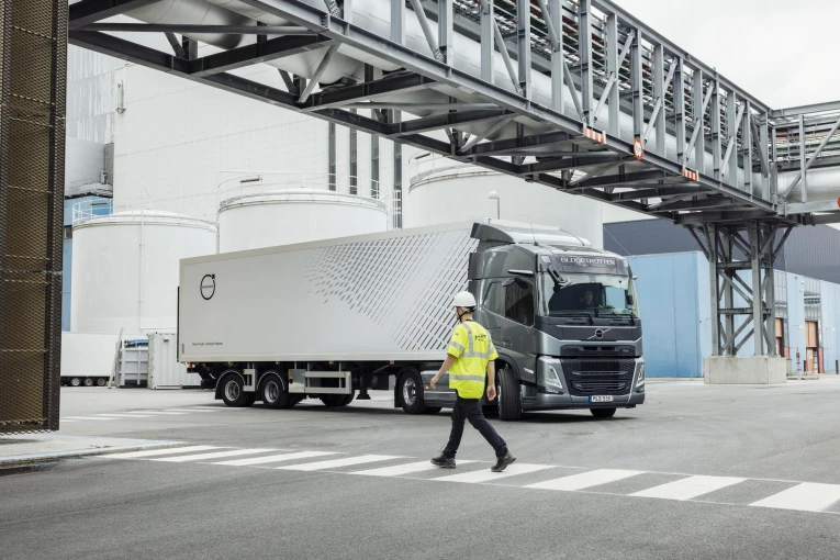 volvo-trucks-2s7a8580.jpg?v=0 volvo-trucks-2s7a8580.jpg?v=0