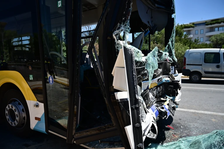 Τροχαίο στη Βούλα / Φωτ.: Eurokinissi Τροχαίο στη Βούλα / Φωτ.: Eurokinissi