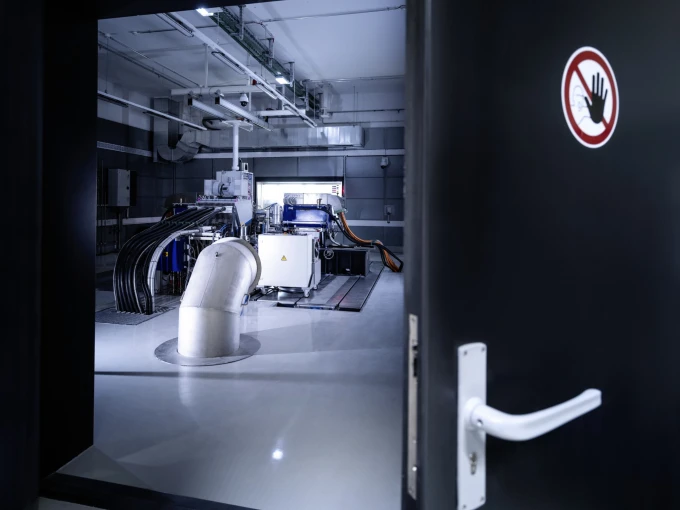 development-of-the-audi-power-unit-keyhole-view-into-one-of-the-test-benches-at-the-neuburg-facility-1.jpg?v=0 development-of-the-audi-power-unit-keyhole-view-into-one-of-the-test-benches-at-the-neuburg-facility-1.jpg?v=0