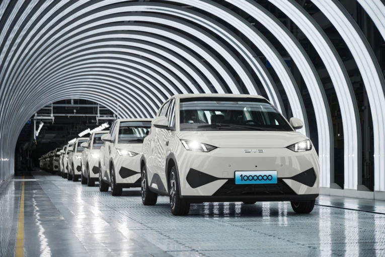 one-millionth-byd-dolphin-surf-rolls-off-the-production-line-2l.jpg?v=0 one-millionth-byd-dolphin-surf-rolls-off-the-production-line-2l.jpg?v=0