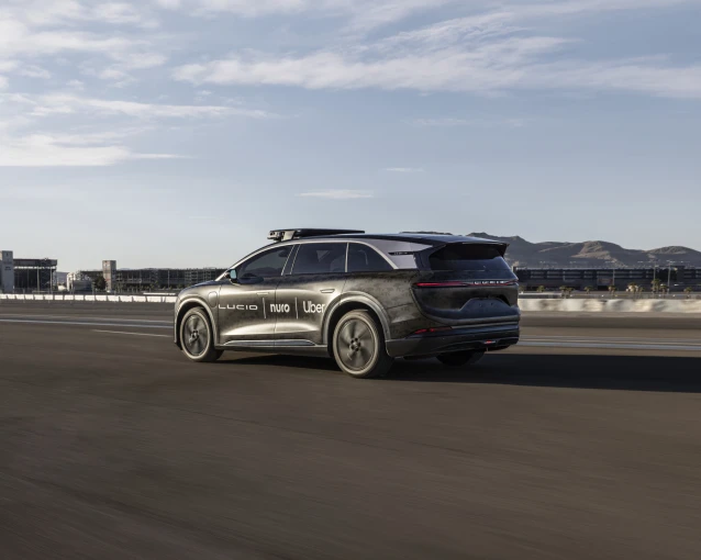 nuro-lucid-uber-robotaxi-2.jpg?v=0 nuro-lucid-uber-robotaxi-2.jpg?v=0