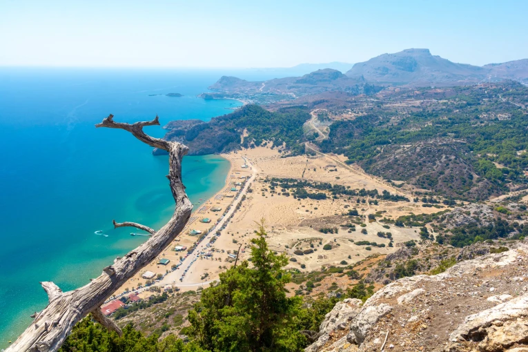 Η μαγευτική παραλία Τσαμπίκα στη Ρόδο. Φωτό: IMAGO / Dreamstime Η μαγευτική παραλία Τσαμπίκα στη Ρόδο. Φωτό: IMAGO / Dreamstime