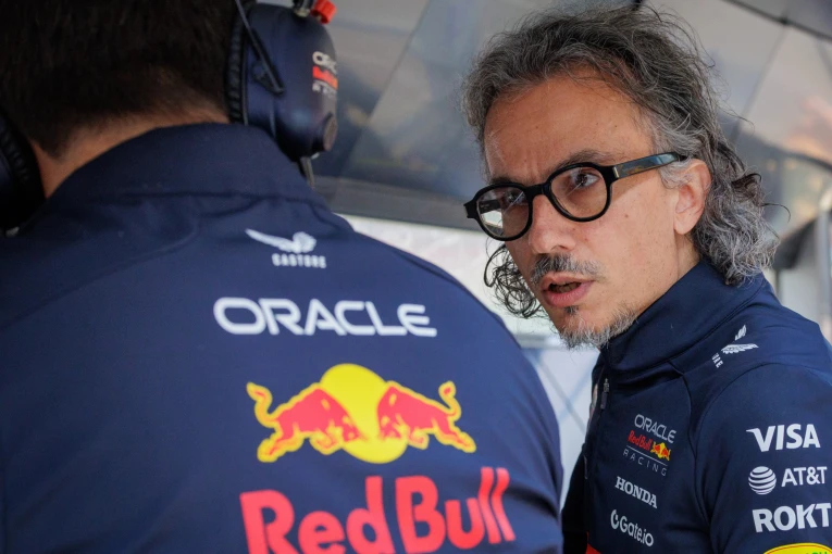 Η Red Bull Racing προώθησε τον Laurent Mekies, επικεφαλής της Racing Bulls, στη θέση του Horner. Ο Mekies αναμένεται να είναι ένας από τους πρωταγωνιστές το Σαββατοκύριακο. Φωτογραφία: F1 2025 Belgian GP APE-EPA/Olivier Matthys. Η Red Bull Racing προώθησε τον Laurent Mekies, επικεφαλής της Racing Bulls, στη θέση του Horner. Ο Mekies αναμένεται να είναι ένας από τους πρωταγωνιστές το Σαββατοκύριακο. Φωτογραφία: F1 2025 Belgian GP APE-EPA/Olivier Matthys.