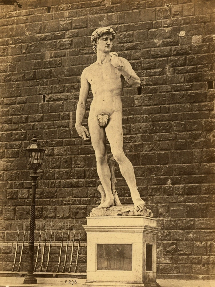 Ο Δαβίδ μπροστά στο Παλάτσο Βέκιο πριν το 1873, με ένα φύλλο να καλύπτει τα γεννητικά όργανα / Φωτ.: Wikipedia Ο Δαβίδ μπροστά στο Παλάτσο Βέκιο πριν το 1873, με ένα φύλλο να καλύπτει τα γεννητικά όργανα / Φωτ.: Wikipedia