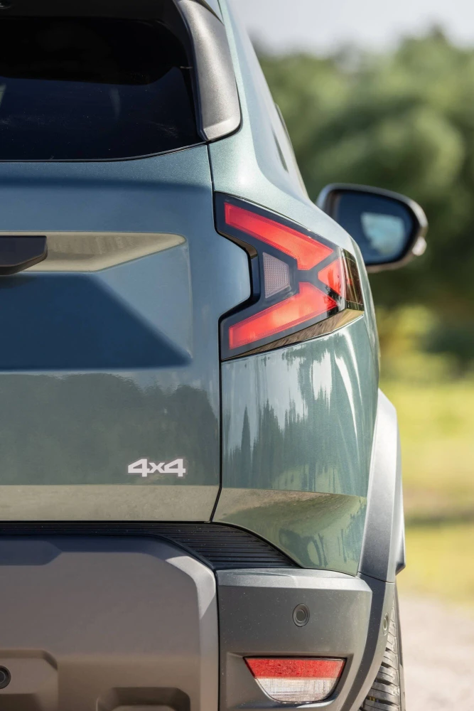 all-new-dacia-duster-tce-130-extreme-4215-4-2.jpg?v=0 all-new-dacia-duster-tce-130-extreme-4215-4-2.jpg?v=0
