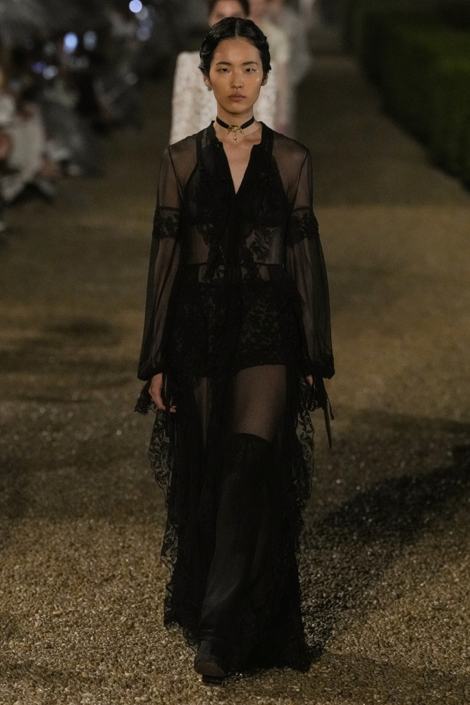 (Photo by Giovanni Giannoni/WWD via Getty Images) (Photo by Giovanni Giannoni/WWD via Getty Images)