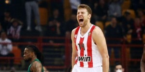 Βεζένκοφ: «Ο Ολυμπιακός ξεκίνησε ως ευκαιρία και έγινε κομμάτι του εαυτού μου»! Βεζένκοφ: «Ο Ολυμπιακός ξεκίνησε ως ευκαιρία και έγινε κομμάτι του εαυτού μου»!