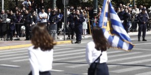 Πάτρα: Κατεπείγουσα ΕΔΕ για τον γυμναστή που ζητούσε μαθήτριες «μοντελάκια» για την παρέλαση Πάτρα: Κατεπείγουσα ΕΔΕ για τον γυμναστή που ζητούσε μαθήτριες «μοντελάκια» για την παρέλαση
