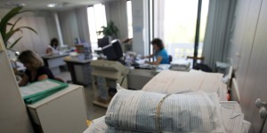Εφορία: «Φέσια» ύψους 3,728 δισεκατομμυρίων ευρώ στο πρώτο εξάμηνο Εφορία: «Φέσια» ύψους 3,728 δισεκατομμυρίων ευρώ στο πρώτο εξάμηνο