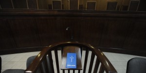 Ο Δικηγορικός Σύλλογος Αθηνών καταδικάζει την επίθεση στη Νομική και τη στοχοποίηση δικηγόρων Ο Δικηγορικός Σύλλογος Αθηνών καταδικάζει την επίθεση στη Νομική και τη στοχοποίηση δικηγόρων