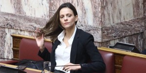Μητέρα για δεύτερη φορά η Έφη Αχτσιόγλου: Χαίρει άκρας υγείας το βρέφος Μητέρα για δεύτερη φορά η Έφη Αχτσιόγλου: Χαίρει άκρας υγείας το βρέφος