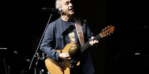 Νταλάρας ξανά κατά ρεπόρτερ: «Θα χαίρονται οι δικοί σας γι’ αυτό που κάνετε» Νταλάρας ξανά κατά ρεπόρτερ: «Θα χαίρονται οι δικοί σας γι’ αυτό που κάνετε»