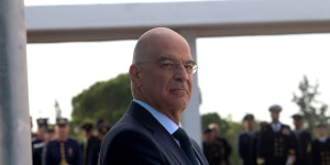 Η συνεννόηση Μητσοτάκη - Δένδια για το SAFE και οι ανησυχίες των «γαλάζιων» Η συνεννόηση Μητσοτάκη - Δένδια για το SAFE και οι ανησυχίες των «γαλάζιων»