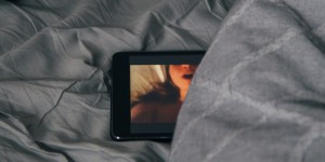 Ελεύθερος ο 13χρονος που διακινούσε γυμνές φωτογραφίες φίλης του - «Έκανα λάθος» Ελεύθερος ο 13χρονος που διακινούσε γυμνές φωτογραφίες φίλης του - «Έκανα λάθος»