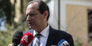 Σοβαρή καταγγελία Σπίρτζη για Κασσελάκη: «Έβρισε μέλη του Εκτελεστικού Γραφείου» Σοβαρή καταγγελία Σπίρτζη για Κασσελάκη: «Έβρισε μέλη του Εκτελεστικού Γραφείου»