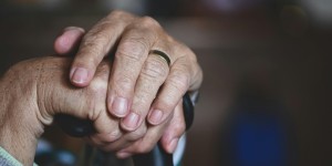 Ασέλγεια σε 92χρονη από το γιο της στα Τρίκαλα: Δεν βλέπουν ίχνη βιασμού οι ιατροδικαστές Ασέλγεια σε 92χρονη από το γιο της στα Τρίκαλα: Δεν βλέπουν ίχνη βιασμού οι ιατροδικαστές