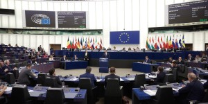 Έρευνα Ipsos για ευρωεκλογές: Υπεροχή της ΝΔ - Άνοδος ακροδεξιάς στην ΕΕ Έρευνα Ipsos για ευρωεκλογές: Υπεροχή της ΝΔ - Άνοδος ακροδεξιάς στην ΕΕ