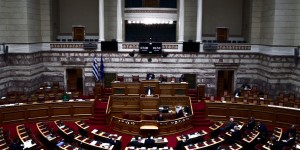 Κλίμα πόλωσης στη Βουλή: Μετωπική ΣΥΡΙΖΑ και ΠΑΣΟΚ με την κυβέρνηση για τα Τέμπη Κλίμα πόλωσης στη Βουλή: Μετωπική ΣΥΡΙΖΑ και ΠΑΣΟΚ με την κυβέρνηση για τα Τέμπη