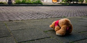 Αλεξανδρούπολη: Βρεφονηπιοκόμος κλείδωνε παιδιά σε αποθήκη - Τα έδενε σε καρέκλα Αλεξανδρούπολη: Βρεφονηπιοκόμος κλείδωνε παιδιά σε αποθήκη - Τα έδενε σε καρέκλα