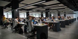 Νέο εργασιακό νομοσχέδιο: Απλοποιούνται οι προσλήψεις, αυξάνονται οι υπερωρίες, τμηματικά η άδεια Νέο εργασιακό νομοσχέδιο: Απλοποιούνται οι προσλήψεις, αυξάνονται οι υπερωρίες, τμηματικά η άδεια