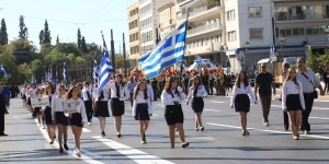 Πάτρα: Γυμναστής σχολείου έψαχνε για την παρέλαση μαθήτριες - μοντέλα «ψηλές, αδύνατες και καστανές» Πάτρα: Γυμναστής σχολείου έψαχνε για την παρέλαση μαθήτριες - μοντέλα «ψηλές, αδύνατες και καστανές»