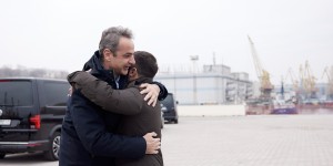 «Δεν θα υπέγραφα τίποτα εν κρυπτώ» - Μητσοτάκης διαψεύδει Ζελένσκι «Δεν θα υπέγραφα τίποτα εν κρυπτώ» - Μητσοτάκης διαψεύδει Ζελένσκι
