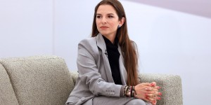 Παγκόσμια Ημέρα της Γυναίκας: Η Εριέττα Κούρκουλου ποζάρει αγκαλιά με τον... πρίγκιπά της Παγκόσμια Ημέρα της Γυναίκας: Η Εριέττα Κούρκουλου ποζάρει αγκαλιά με τον... πρίγκιπά της
