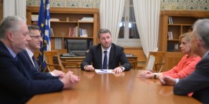ΠΑΣΟΚ: Η νέα «τετράδα» των υποψηφίων για τις ευρωεκλογές ΠΑΣΟΚ: Η νέα «τετράδα» των υποψηφίων για τις ευρωεκλογές