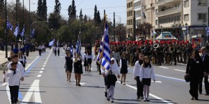 Μαθητική παρέλαση στην Αθήνα με 230 σχολεία - Το μήνυμα Πιερρακάκη Μαθητική παρέλαση στην Αθήνα με 230 σχολεία - Το μήνυμα Πιερρακάκη