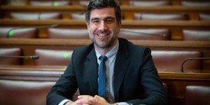 Γκλαβίνας για Τέμπη «Ο κύριος Γεωργιάδης ως δικαστής αθώωσε τον Καραμανλή» Γκλαβίνας για Τέμπη «Ο κύριος Γεωργιάδης ως δικαστής αθώωσε τον Καραμανλή»