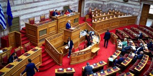 Βουλή: Ο...συνωστισμός των αρχηγών φέρνει μέτρα υπέρ των βουλευτών Βουλή: Ο...συνωστισμός των αρχηγών φέρνει μέτρα υπέρ των βουλευτών