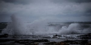 Κέρκυρα: Νεκρή τουρίστρια στη θάλασσα - Την παρέσυρε το κύμα και την έριξε στα βράχια Κέρκυρα: Νεκρή τουρίστρια στη θάλασσα - Την παρέσυρε το κύμα και την έριξε στα βράχια