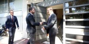 ΠΑΣΟΚ: Η ΕΥΠ αρνείται να δώσει στοιχεία για τους λόγους παρακολούθησης Ανδρουλάκη ΠΑΣΟΚ: Η ΕΥΠ αρνείται να δώσει στοιχεία για τους λόγους παρακολούθησης Ανδρουλάκη