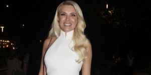Κατερίνα Καινούργιου: «Χείμαρρος» για Ανδρέα Μικρούτσικο, Δημήτρη Ουγγαρέζο και Λάμπρο Κωνσταντάρα Κατερίνα Καινούργιου: «Χείμαρρος» για Ανδρέα Μικρούτσικο, Δημήτρη Ουγγαρέζο και Λάμπρο Κωνσταντάρα