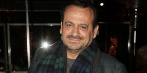 Βασίλης Ζούλιας: «Ξυπνήστε, το γκέι κοινό στηρίζει την παγκόσμια οικονομία» Βασίλης Ζούλιας: «Ξυπνήστε, το γκέι κοινό στηρίζει την παγκόσμια οικονομία»